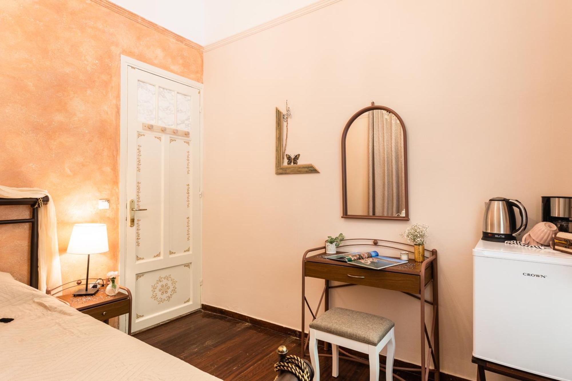 Alegria Simple Economy Rooms Athen Exterior foto